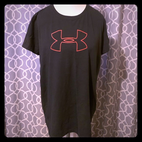 Under Armour Tops - Under Armor T-Shirt 🌟FINAL PRICE🌟